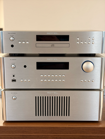 Rotel RC-1590MKII + RB-1582MKII + RCD-1572MKII + ZDARMA Cambridge Audio MXN10